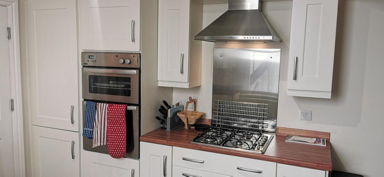 27 Princess Royal - 1st Floor 3 Bed * Scarborough