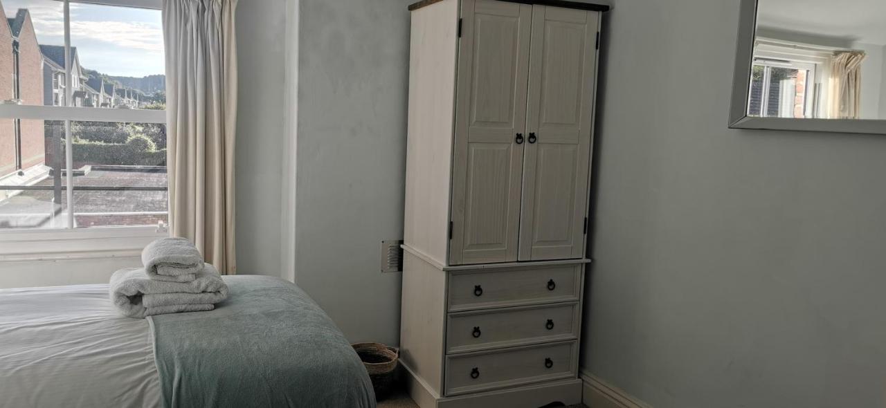 27 Princess Royal - 1st Floor 3 Bed *