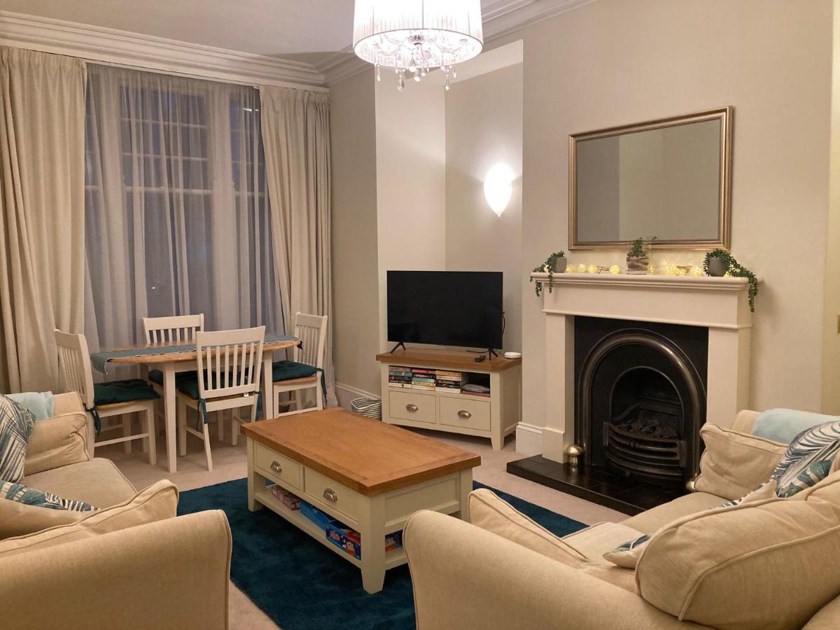 27 Princess Royal - 1st Floor 3 Bed Scarborough